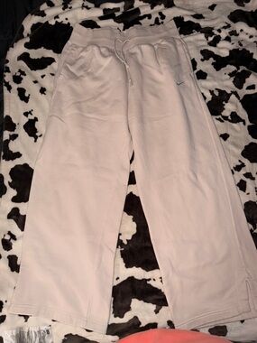 Nike Women's White and Cream Joggers